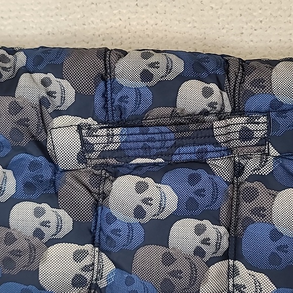 Old Navy Kids Sleeveless Quilted Puffer Vest/Jacket in Blue/Gray - Picture 8 of 17